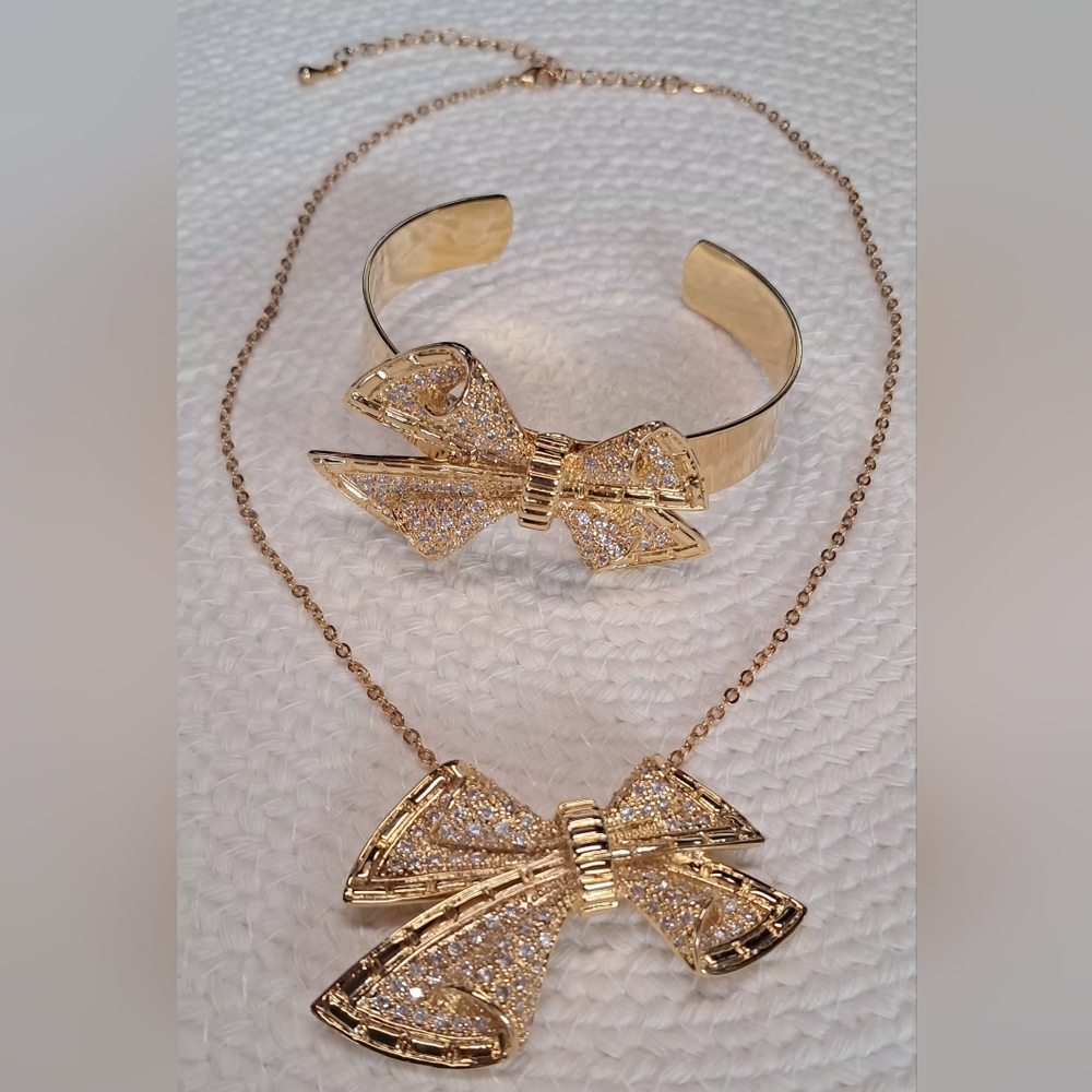 nOir Jewelry Gold Tone Bow Bracelet and Necklace Set